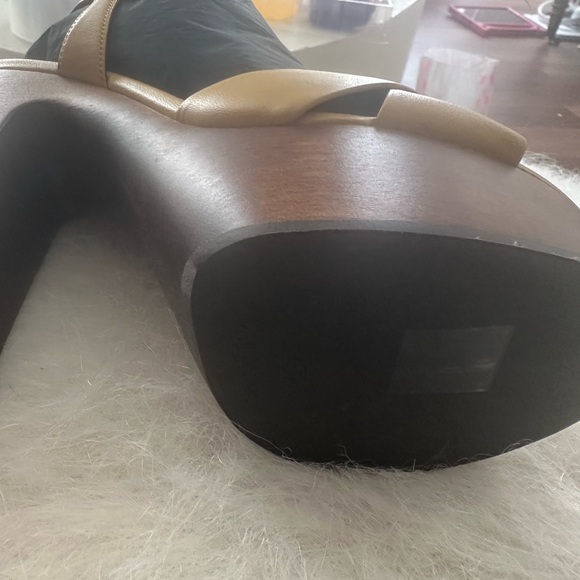 Saint Laurent Bianca Knotted Yellow Platform Heels - Picture 8 of 8